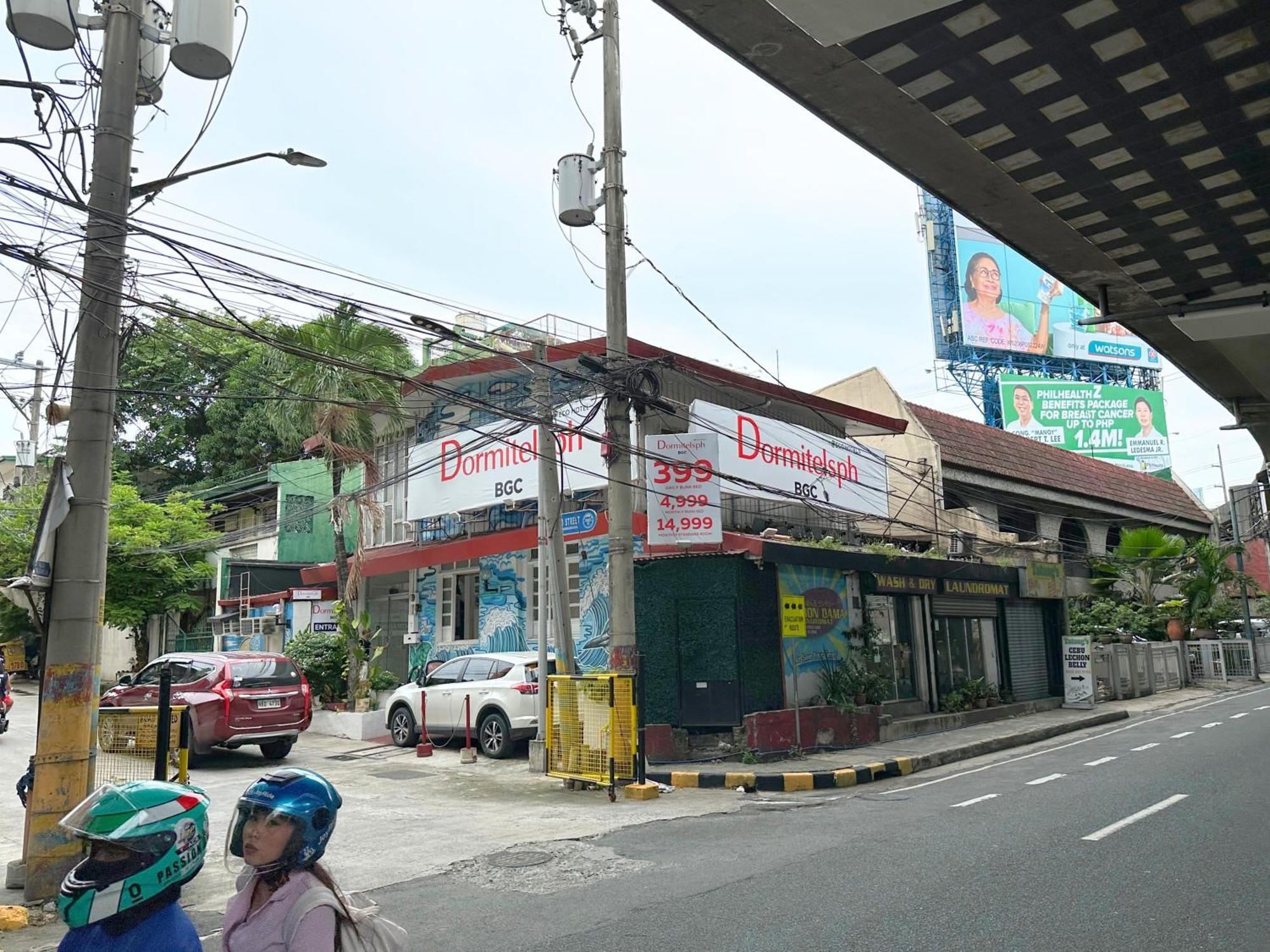 Dormitelsph Bgc Hotel Makati City Bagian luar foto
