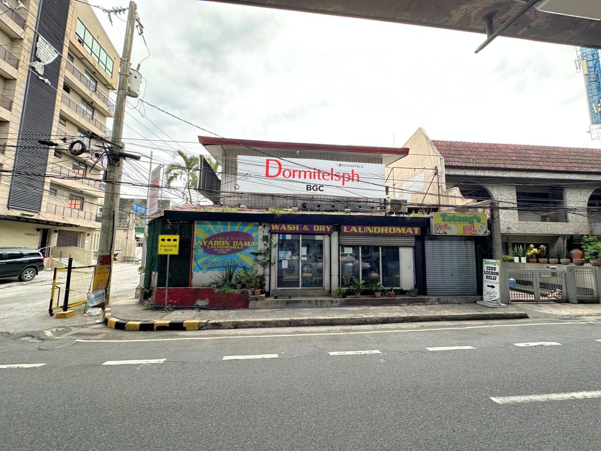 Dormitelsph Bgc Hotel Makati City Bagian luar foto
